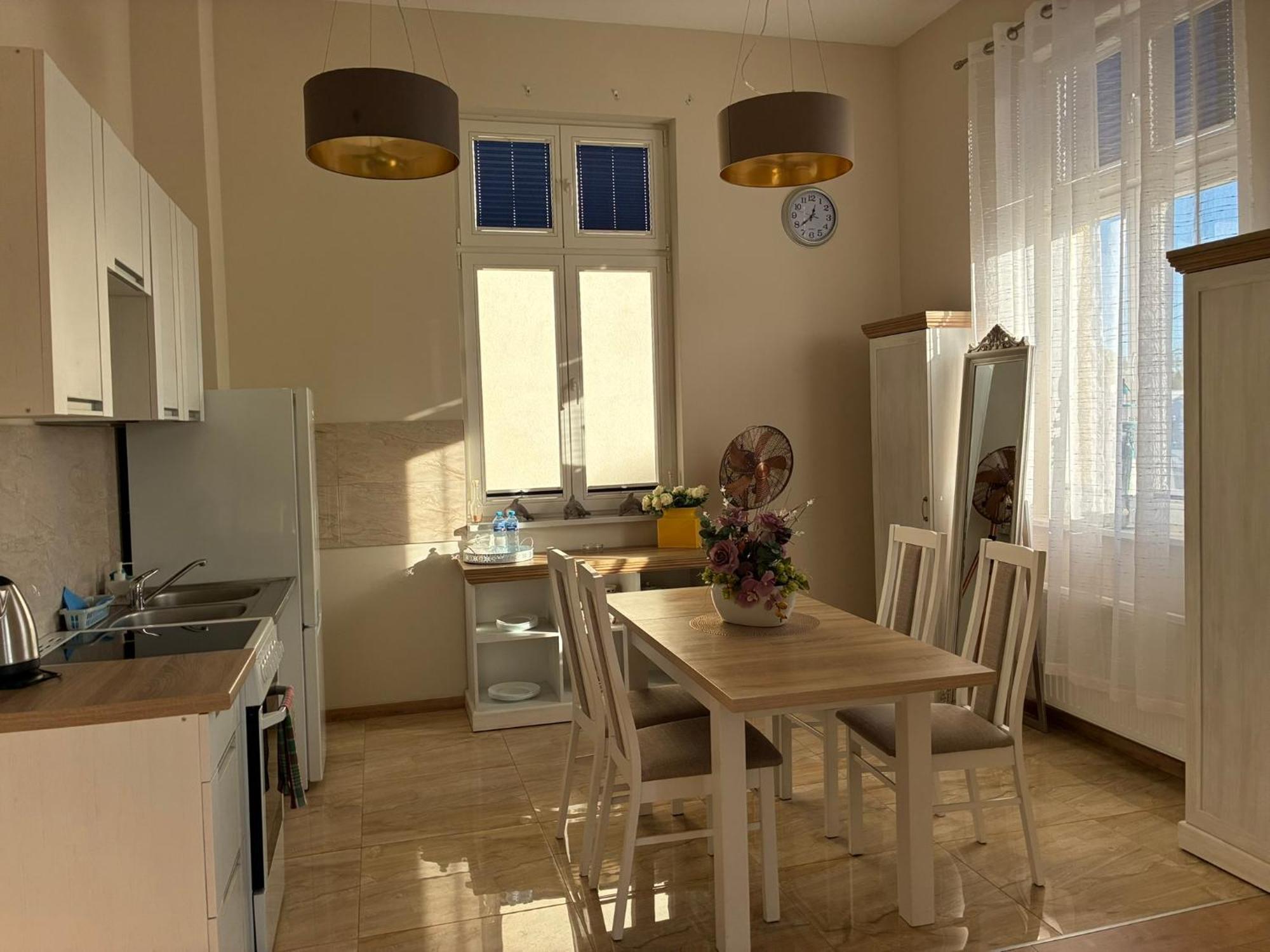 Apartament Sara *